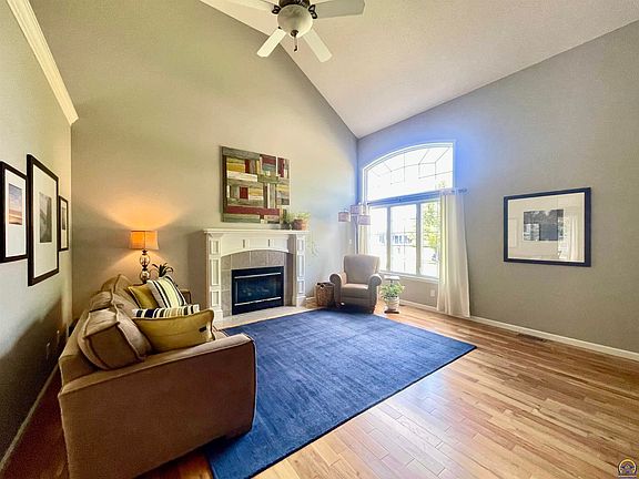 5th image of 2511 SW Wexford Dr