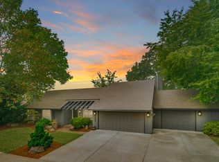 15845 SW Serena Ct, Portland, OR 97224