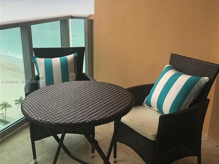 2501 S Ocean Dr #Penthouse 05 — Photo 28