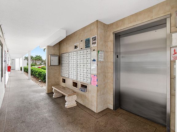 2nd image of 3010 Guildford A