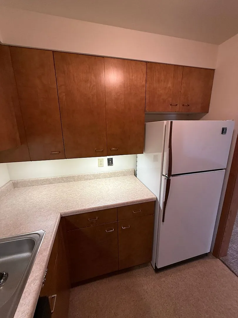 112 W 17th Street - Cambridge Apartments — Photo 4