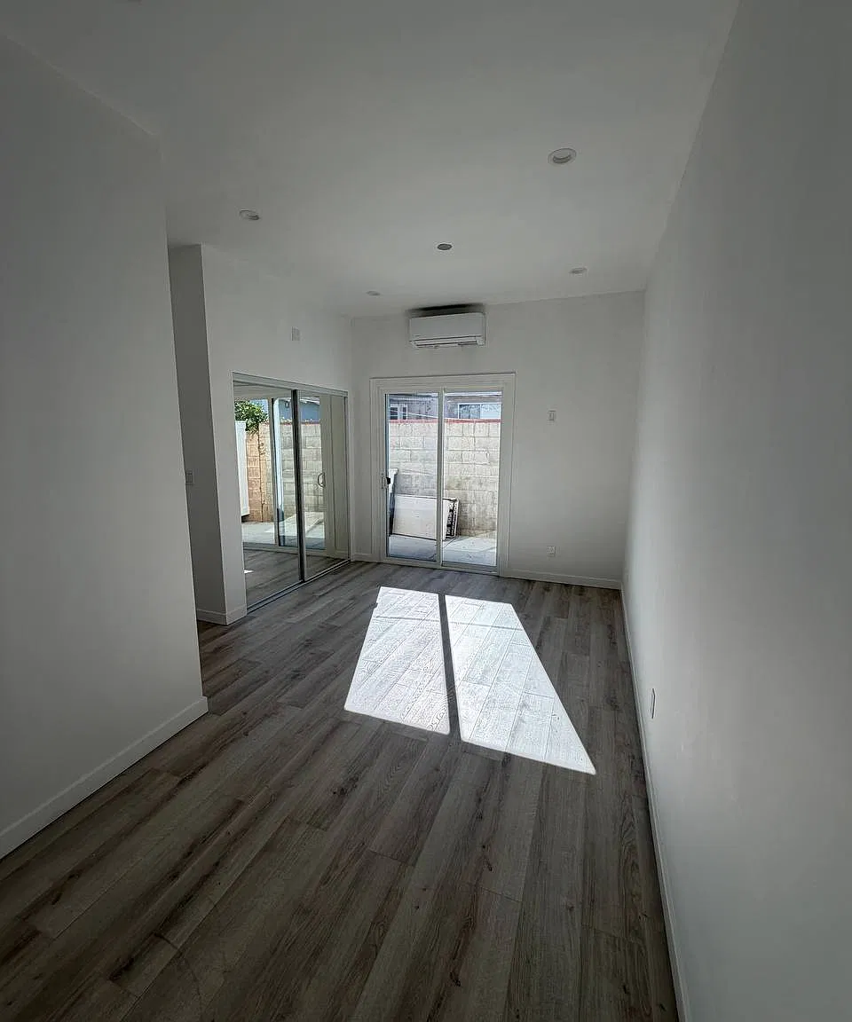 2 bed, 670 sqft, $2,690 — Photo 3