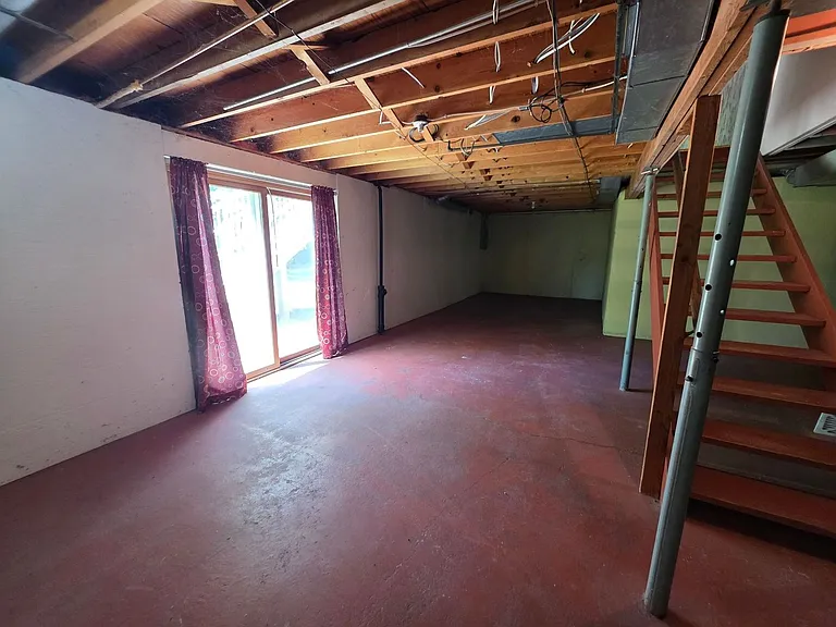 951 Brentwood Dr #B — Photo 8