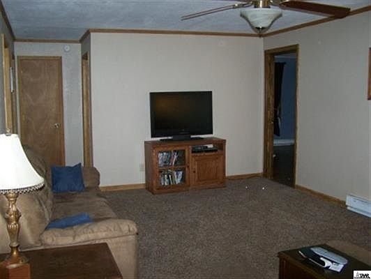 3rd image of 117 W 2nd St