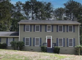 380 Benjamin Cir, Fayetteville, GA