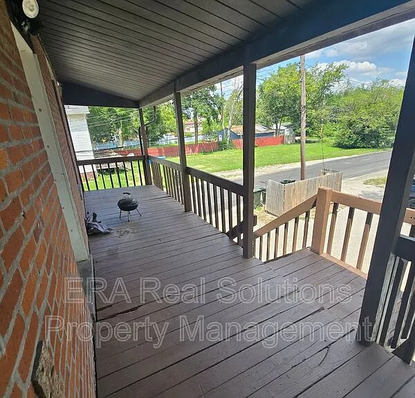 170 S Highland Ave — Photo 1