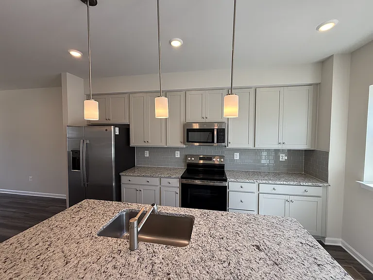 279 Sandy Bottom Cir — Photo 12