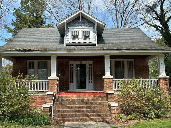 35 Kerr St, Onancock, VA 23417