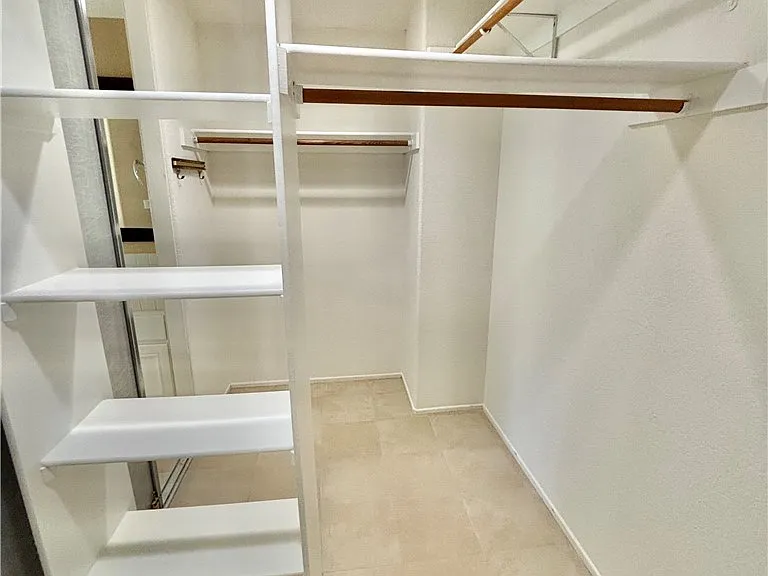 1834 Berryhill Dr — Photo 24