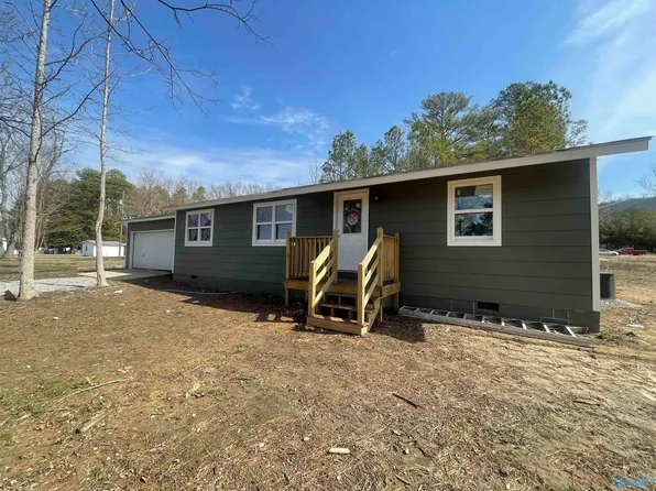 76 Dry Creek Cove Rd, Laceys Spring, AL 35754