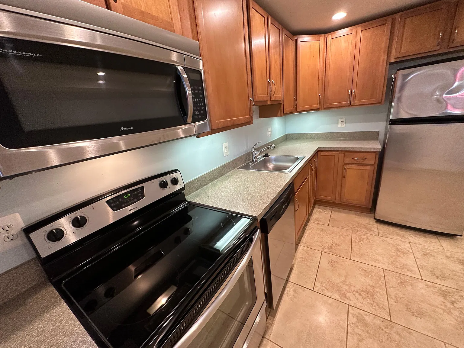1 bed, 810 sqft, $1,550 — Photo 4