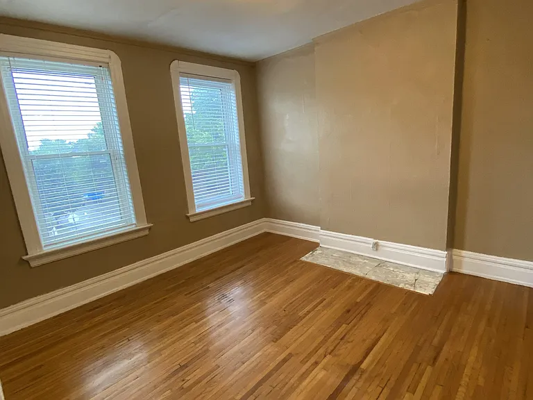 4200 Russell Blvd #2F — Photo 13
