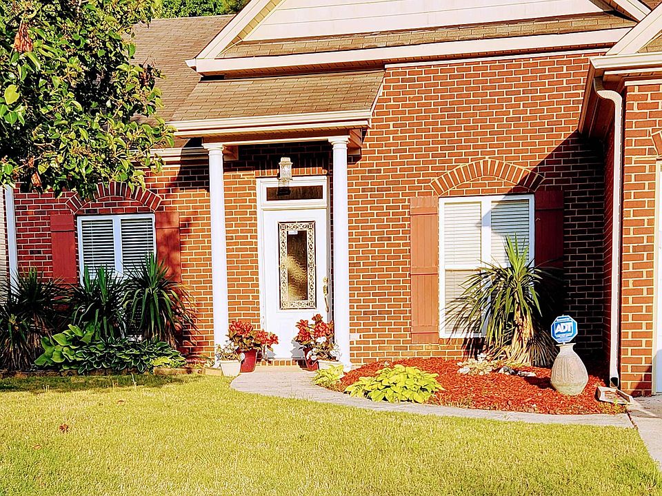 2nd image of 6109 Fairfax Ln
