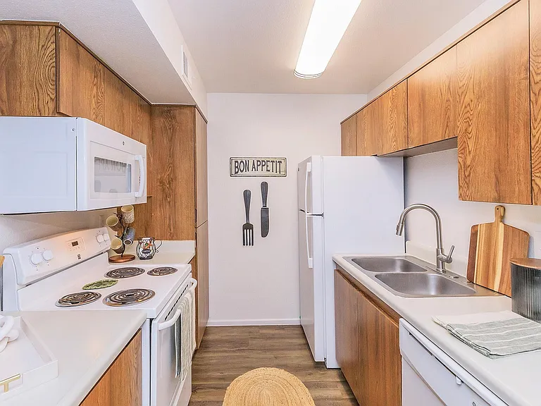 2 BED 2 BATH
