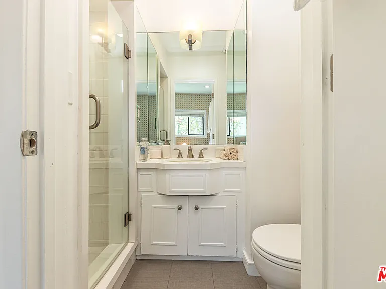 8911 Cynthia St #9 — Photo 20