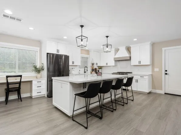 6220 S Clara Ave, Fresno, CA 93706