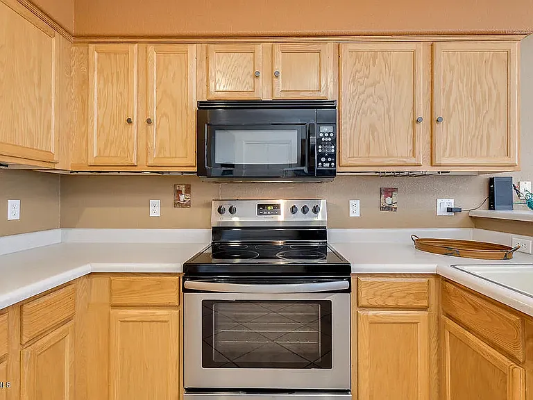 1348 S Heritage Dr — Photo 14