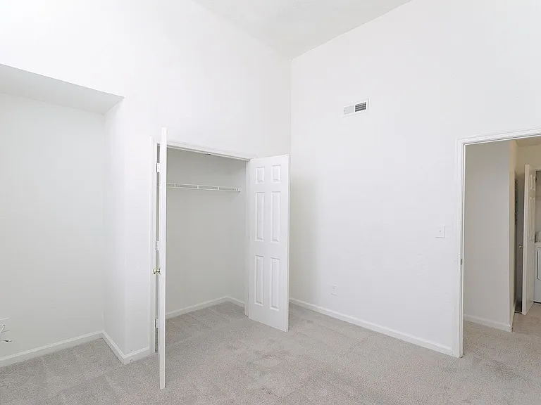 2201 Spring Garden St — Photo 48
