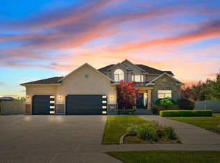 11597 N Sunset Hills Dr, Highland, UT 84003