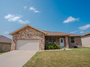 402 Penzance St, Monett, MO 65708