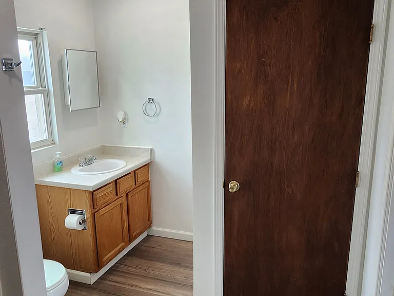 330 N 8th Ave — Photo 11