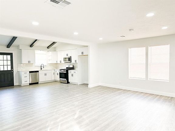 4th image of 5834 NW Dearborn Ave