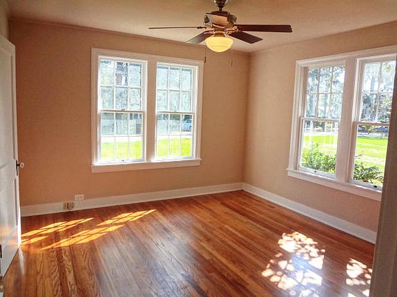 3rd image of 108 N 19th Ave