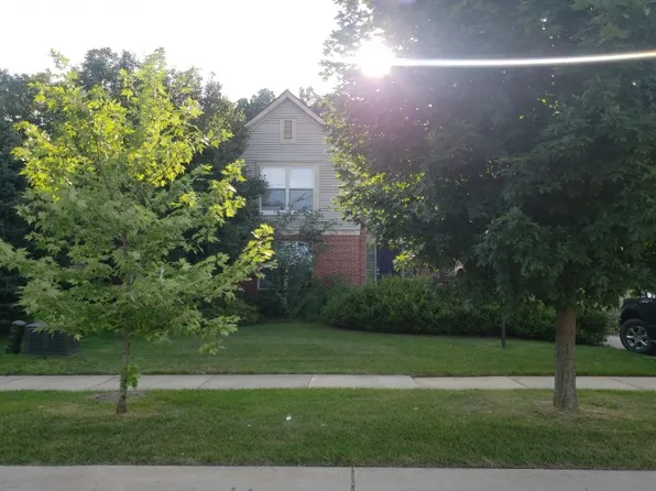 2408 Trillium Hills Dr, Commerce Township, MI 48382