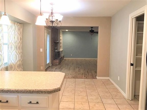 3rd image of 1200 E Hills Dr