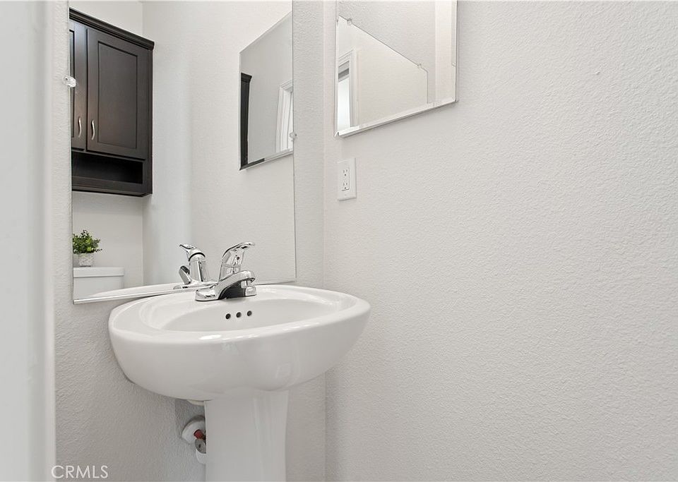 16th image of 8250 Lankershim Ivy 15 Blvd #82