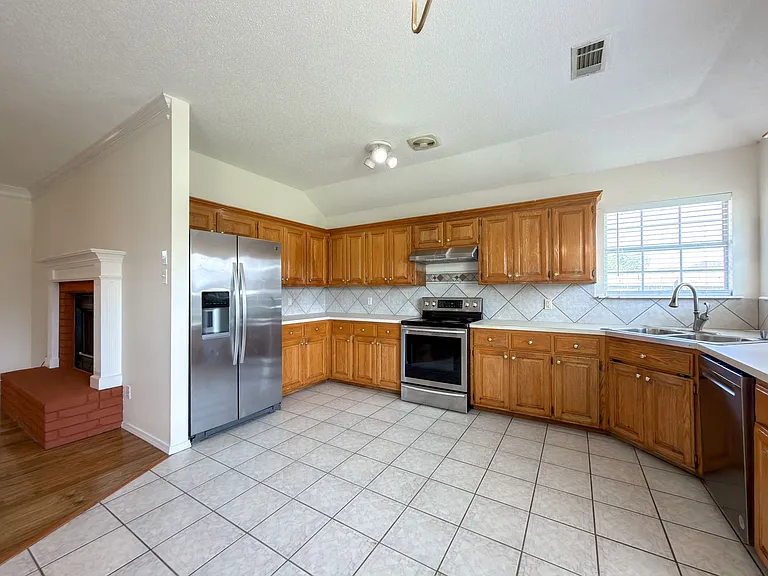 6429 Galven Way — Photo 9