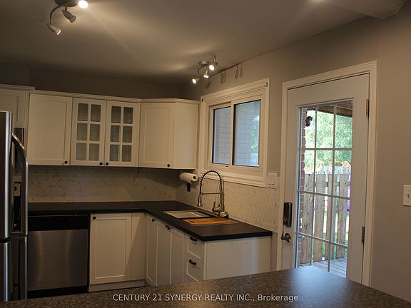 4th image of 241 Wilfred Cres
