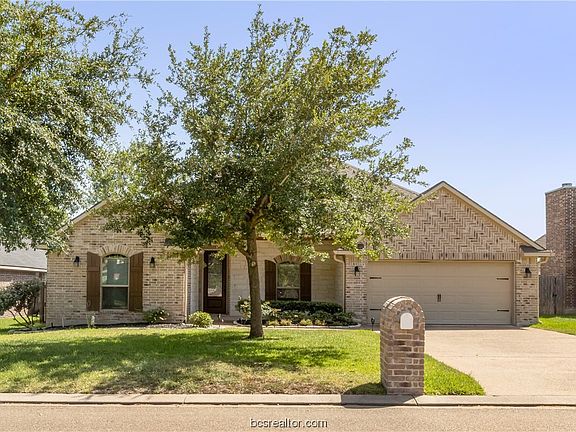 2nd image of 2469 Newark Cir