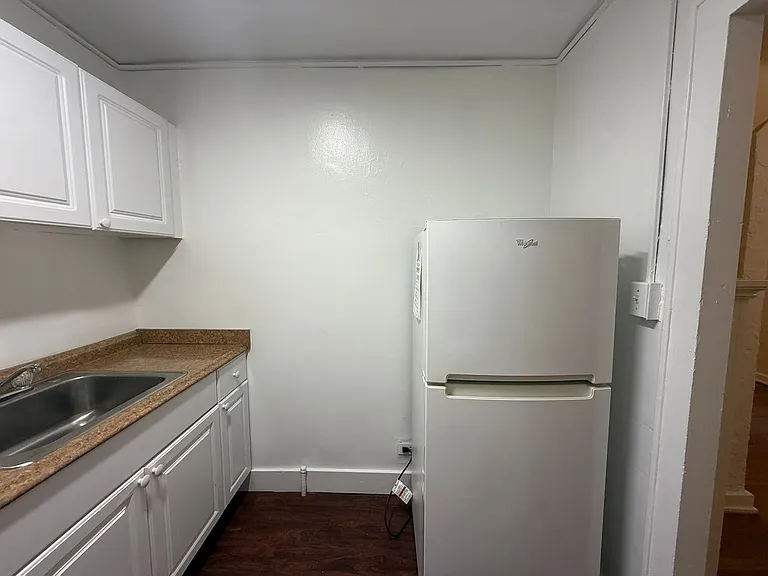 King Edward Annex Apartments — Photo 61