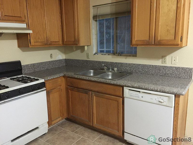 2nd image of 16235 Avenida Rambla