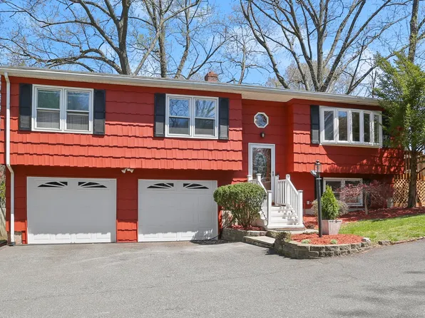475 Woodrow Avenue, Bridgeport, CT 06606