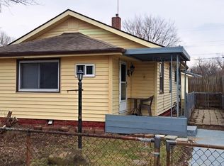 907 W 14th St, Muncie, IN 47302