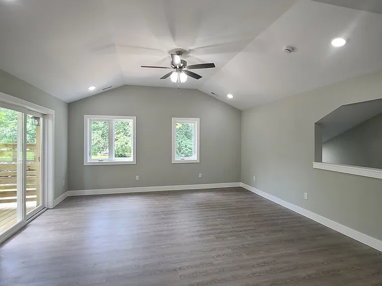 408 W Main St — Photo 10