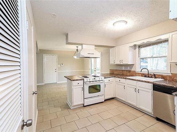 4th image of 1838 Donna Ct