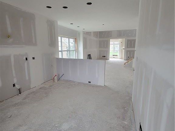 5th image of 1123 Scepter Ln W Lot 219