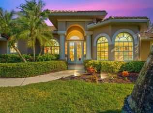 2042 Timucua Trl, Nokomis, FL 34275