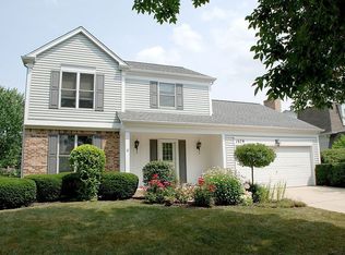 1379 Green Knolls Dr, Buffalo Grove, IL