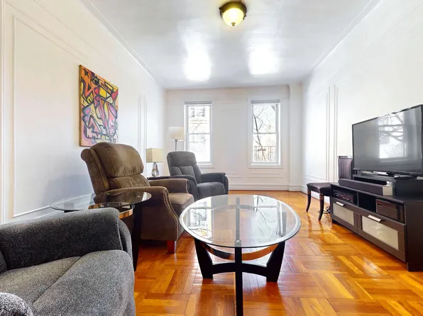 2081 Cruger Avenue image 6 of 11