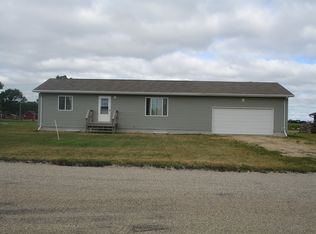 102 Complex Ave, White, SD 57276