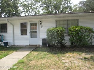 308B Malvern Ct W, Lakewood, NJ 08701