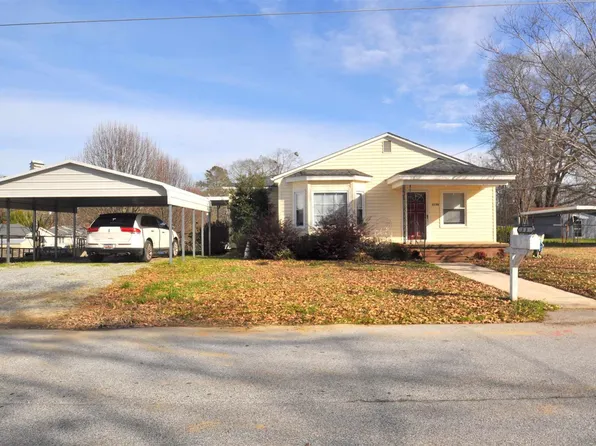 3136 Priscilla St, Newberry, SC 29108