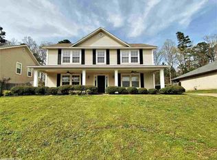 1304 Oxford Ave, Benton, AR 72019