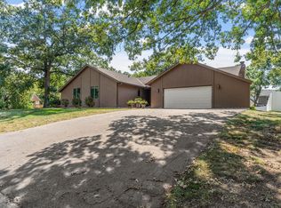 2067 Kings Rd, Eagan, MN 55122