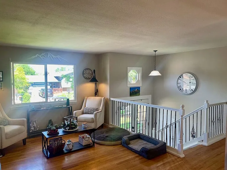 739 Cardinal St — Photo 16