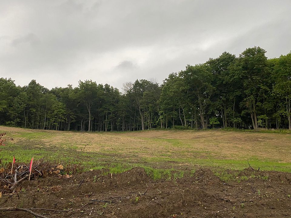 2nd image of W225N7670 Woodland Creek Dr